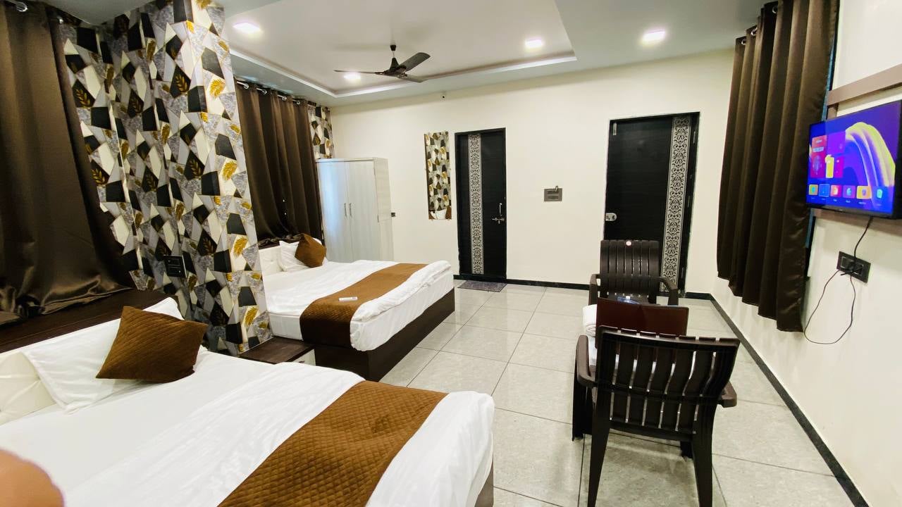 Vijay Shree Hotel