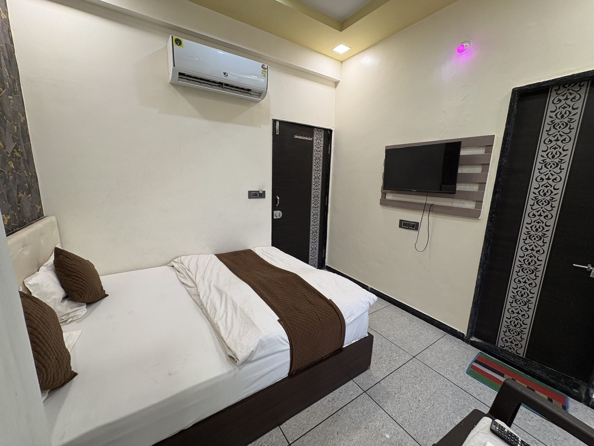 Double bed